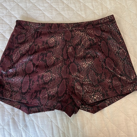 Shiny Burgundy Snake Skin Skort - Picture 2 of 2
